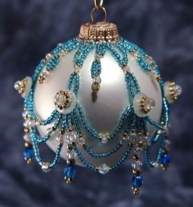 beaded-christmas-ornament-covers-10
