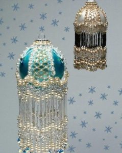 beaded-christmas-ornament-covers-17