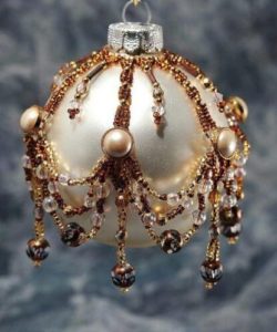 beaded-christmas-ornament-covers-9