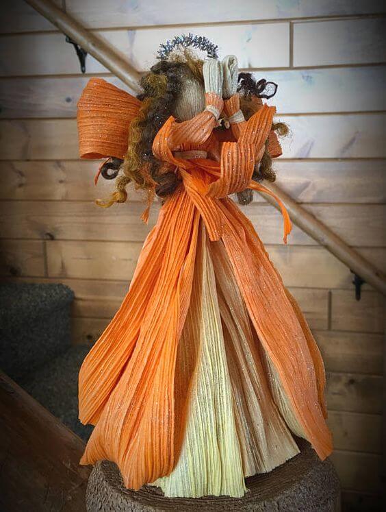 Кукла из кукурузных листьев